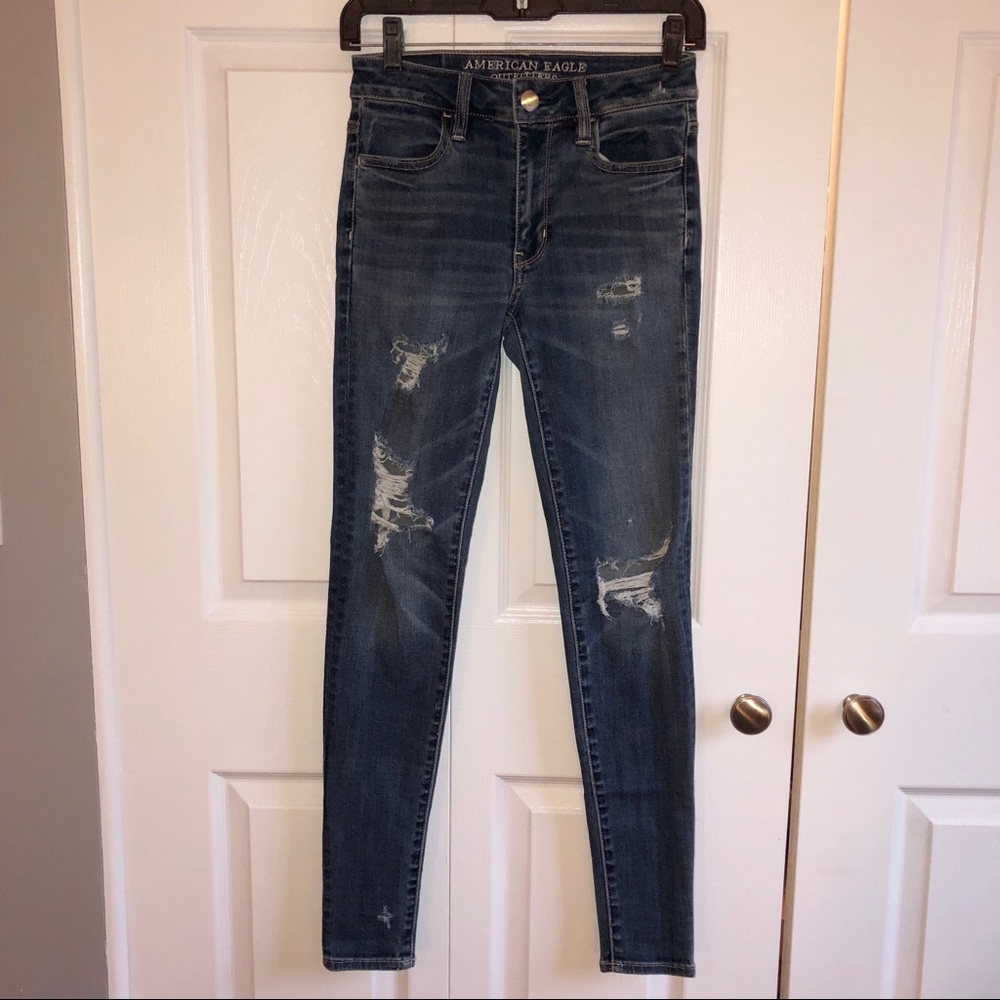 American Eagle high rise distressed jegging